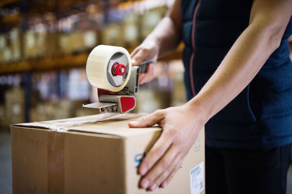 paket-klebeband-verpacken
