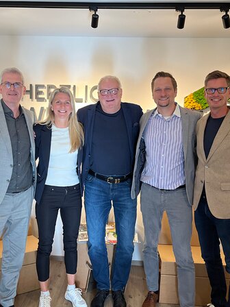 Teamfoto mit den Geschäftsleitern von MVH und TIPA  | © MVH 