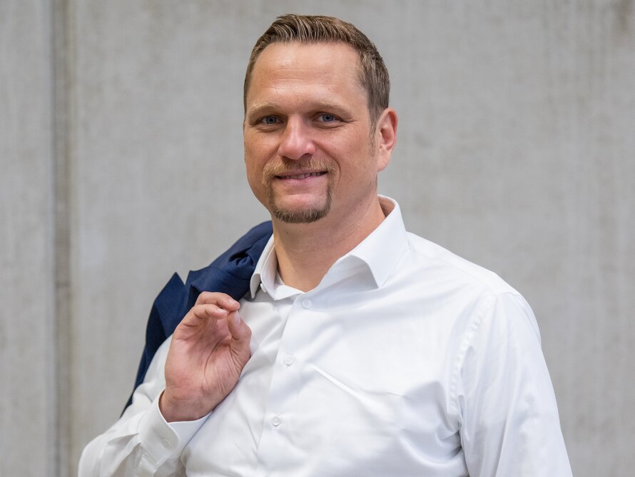 Portrait Foto von Gernot Bihlo  | © MediaDot