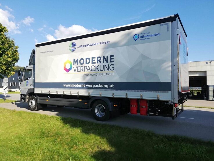 kombi-kargo-west-lkw-moderne-verpackung-2 | © Kombi Kargo